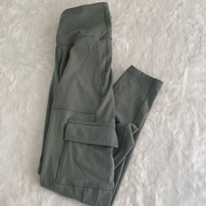 Old Navy Elevate Legging cargo style